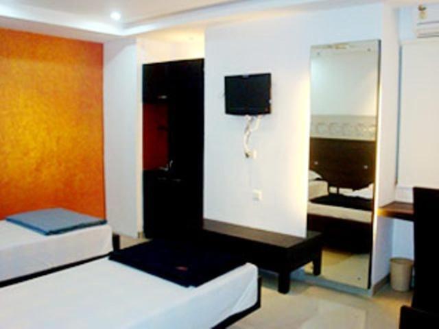 Hiland Inn Kolkata Exterior photo