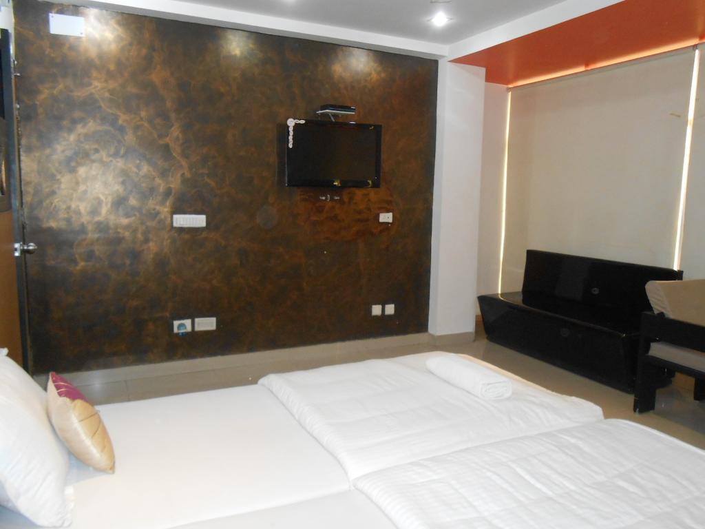 Hiland Inn Kolkata Exterior photo