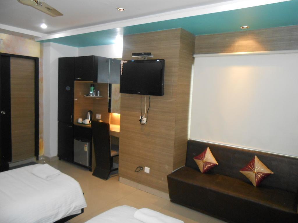Hiland Inn Kolkata Exterior photo